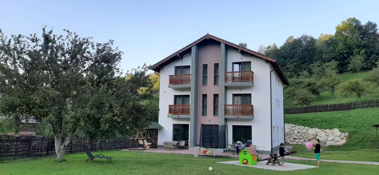 Гостевой дом HAPPY TIMES Бран-5