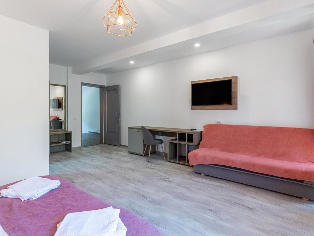 Гостевой дом HAPPY TIMES Бран-6